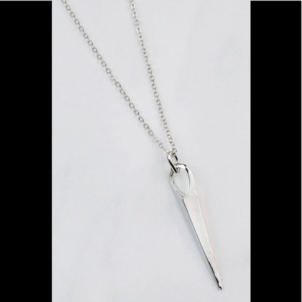 Silver stone Necklace 🦋